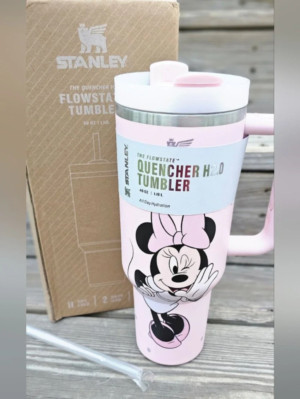 STANLEY Disney Minnie Mouse Pink Quencher H2.0 Tumbler with Handle NEW IN BOX - Picture 3 of 5